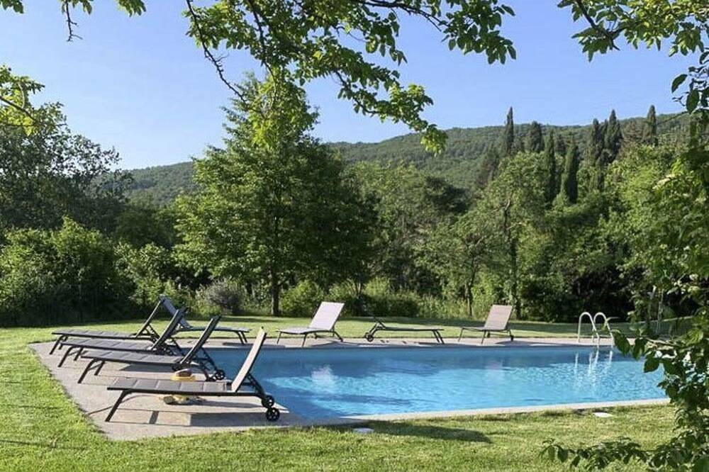 Villa indipendente con A/C, piscina privata, Wifi, terrazza, vista panoramica, vicino Montepulciano in Chianciano Terme, Siena e dintorni