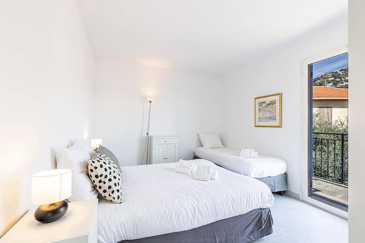 Gîte pour 5 personnes, avec terrasse dans Office De Tourisme De Villefranche Sur Mer - 3