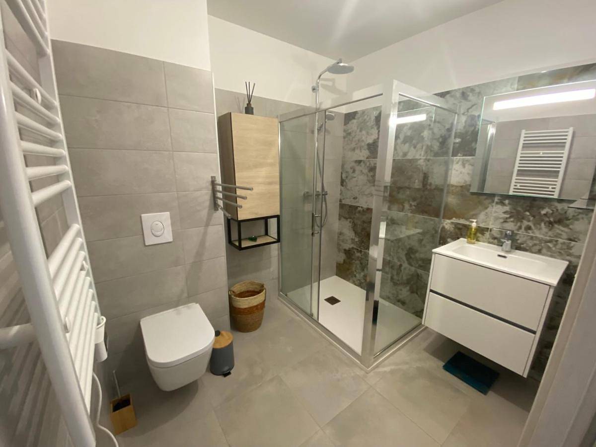 Appartement entier, One-Bedroom Apartment in Piana, Région d'Ajaccio
