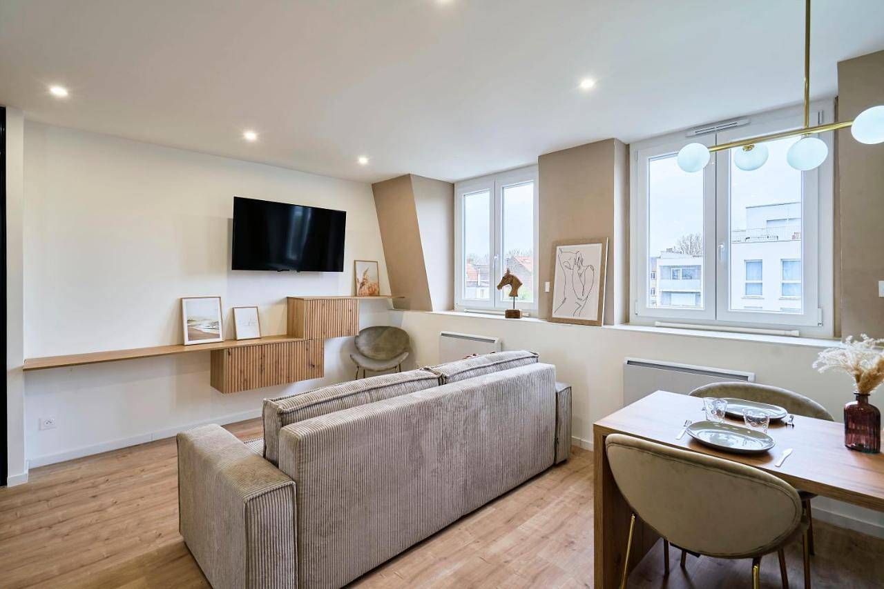 Appartement entier, T2-spacieux-lumineux in Mons-en-Barœul, Région de Lille