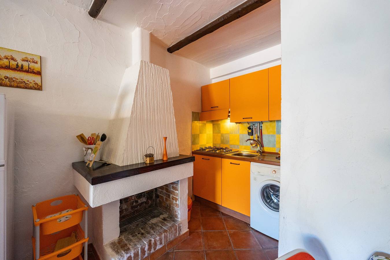 Entire apartment, Villaggio la Tonnara Apartment 56 with Shared Pool, Wi-Fi, and Air Conditioning in Oliveri, Messina Province