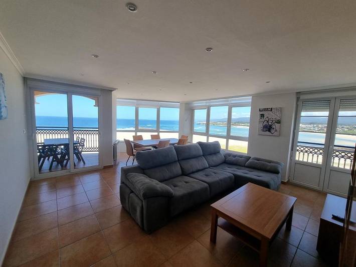 Apartamento para 8 personas, con Terraza además de Piscina y Vistas en Foz
