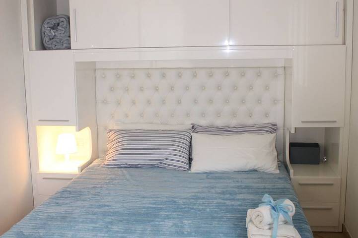 Appartamento intero, Piccolo Attico Vista Mare Monti In Marina Di Carrara A 100 Mt Dal Mare in Marina di Carrara, Carrara