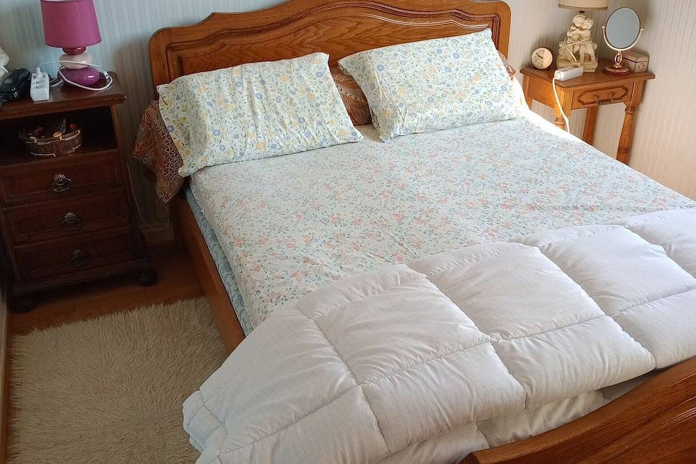 Holiday Home \"complète\" with Balcony & Wi-Fi in Montluçon, Montluçon region