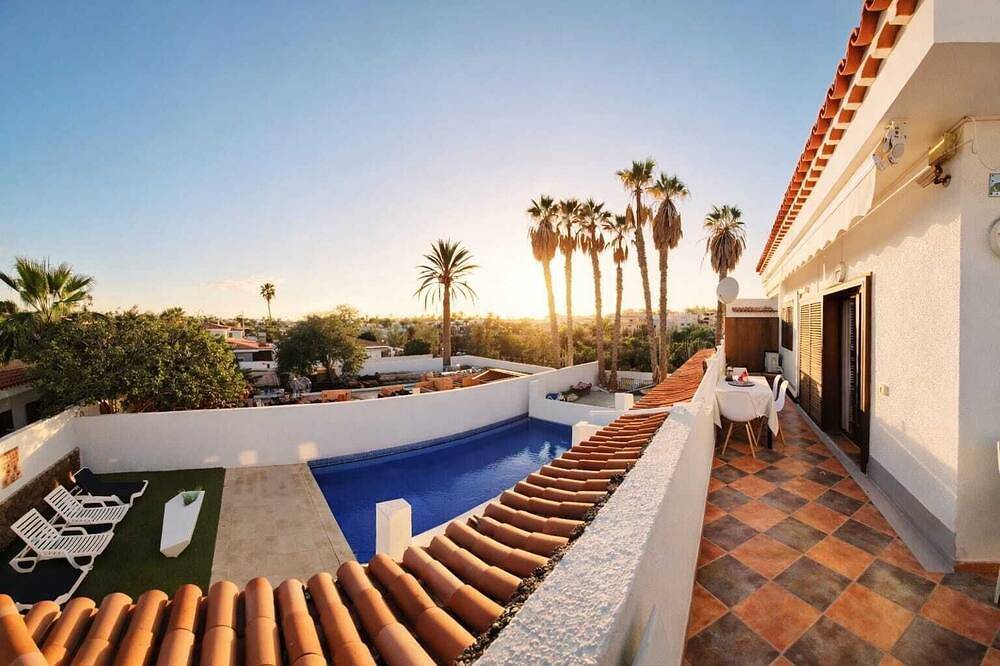 Ganze Wohnung, Luxury apartment with swimming pool and ocean view in Costa del Silencio, Arona