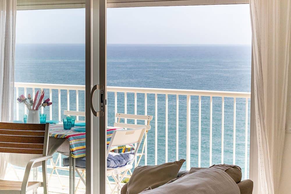 Geheel appartement, Idyllic, unique flat with spectacular sea views. Garage and Wi-fi. in Pineda de Mar, Costa del Maresme