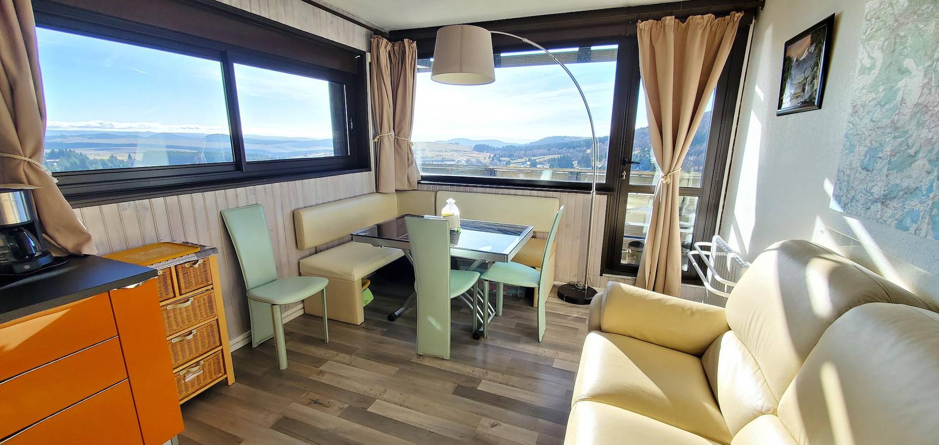 Appartement entier, Appartement de vacances pour 6 personnes avec balcon in Super Besse, Besse-et-Saint-Anastaise