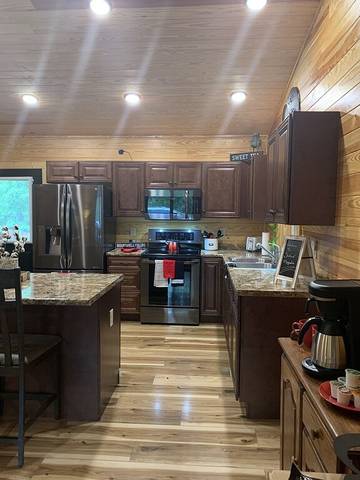 Log Cabin for 6 Guests in Douglas Lake, Sevier County, Picture 4