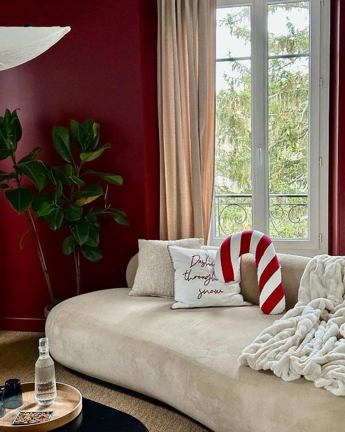 Location de vacances pour 3 personnes, avec jacuzzi ainsi que jardin et piscine dans Lesches