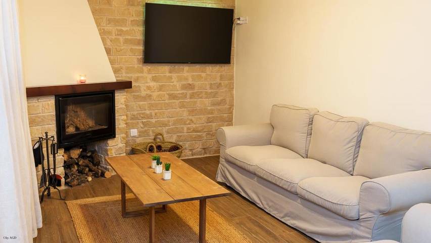 Casa de vacaciones para 11 personas, con vistas y terraza, Se admiten mascotas en Parc Natural de la Serra d'Espadà - 4