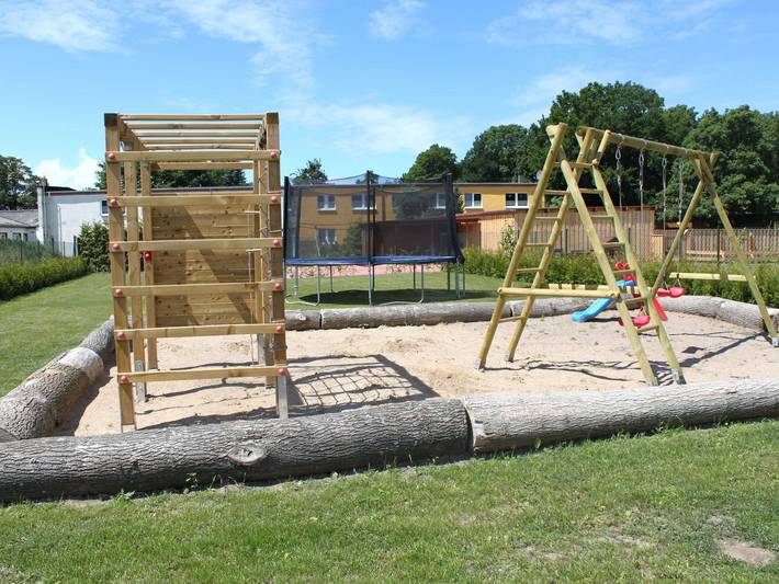 Ferienwohnung für 6 Personen, mit Terrasse und Garten in Samtens - 4