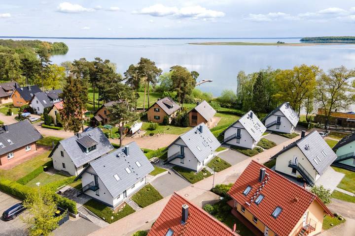 Ferienwohnung für 4 Personen, mit Balkon und Garten sowie Seeblick und Ausblick an der Müritz - 2
