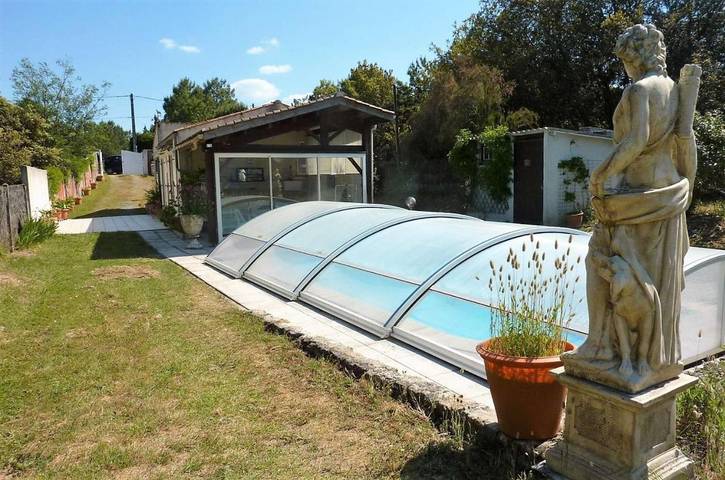 Villa pour 4 personnes, avec piscine et jardin