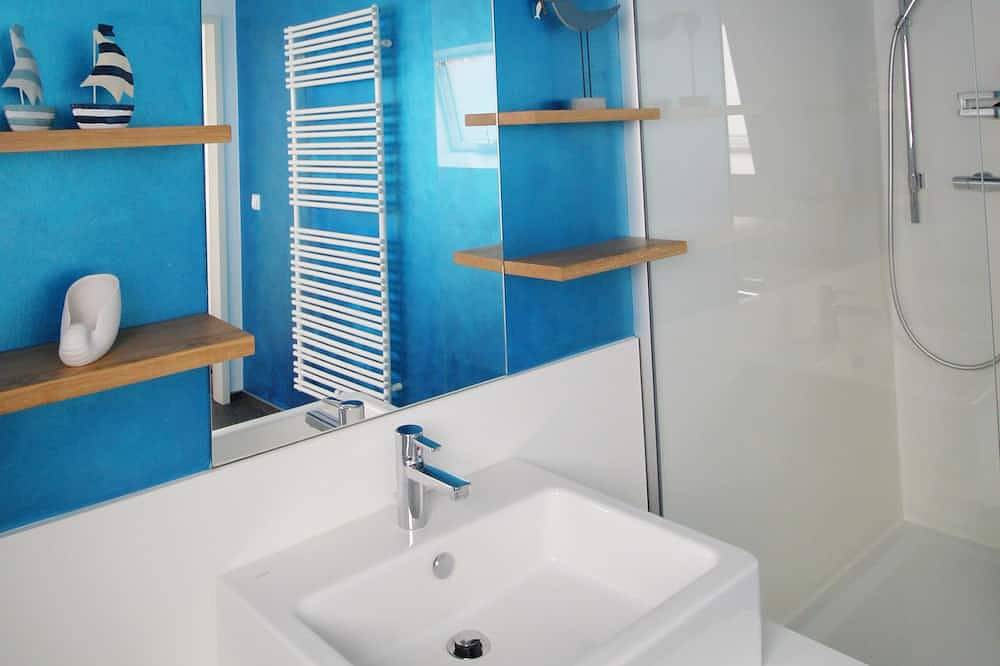 Ganze Wohnung, Schwimmende Ferienwohnung auf dem Geierswalder See in Geierswalde, Elsterheide