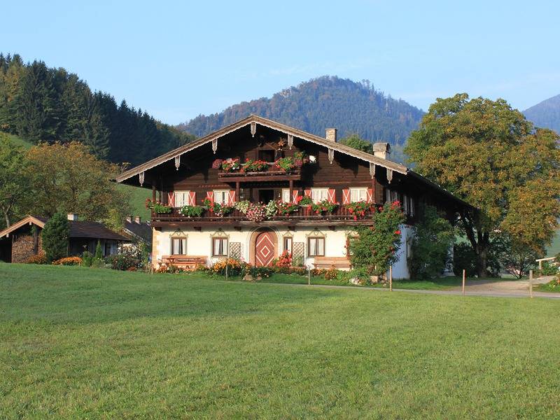 Haus Matzl inkl. Chiemgaukarte - Doppelzimmer Nr. 2 mit Dusche und Wc, Balkon, Tv, Wlan in Ruhpolding, Bayerische Alpen