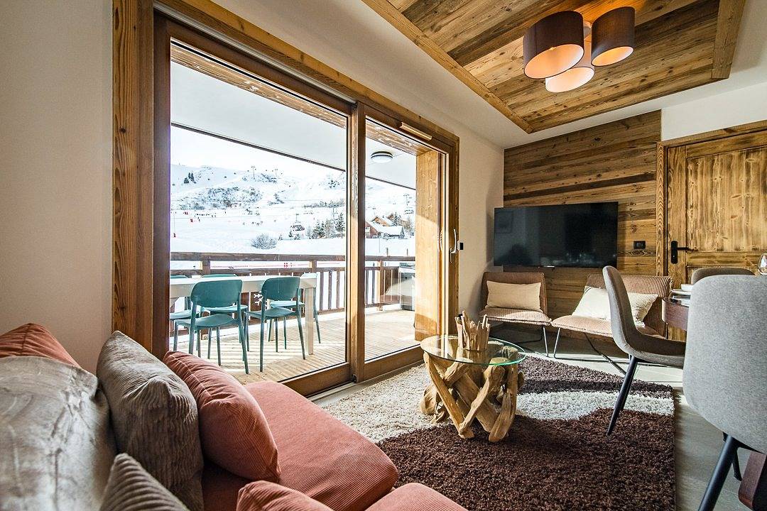Apartamento vacacional entero, 8-person flat with jacuzzi on the slopes in La Toussuire, Fontcouverte-la Toussuire