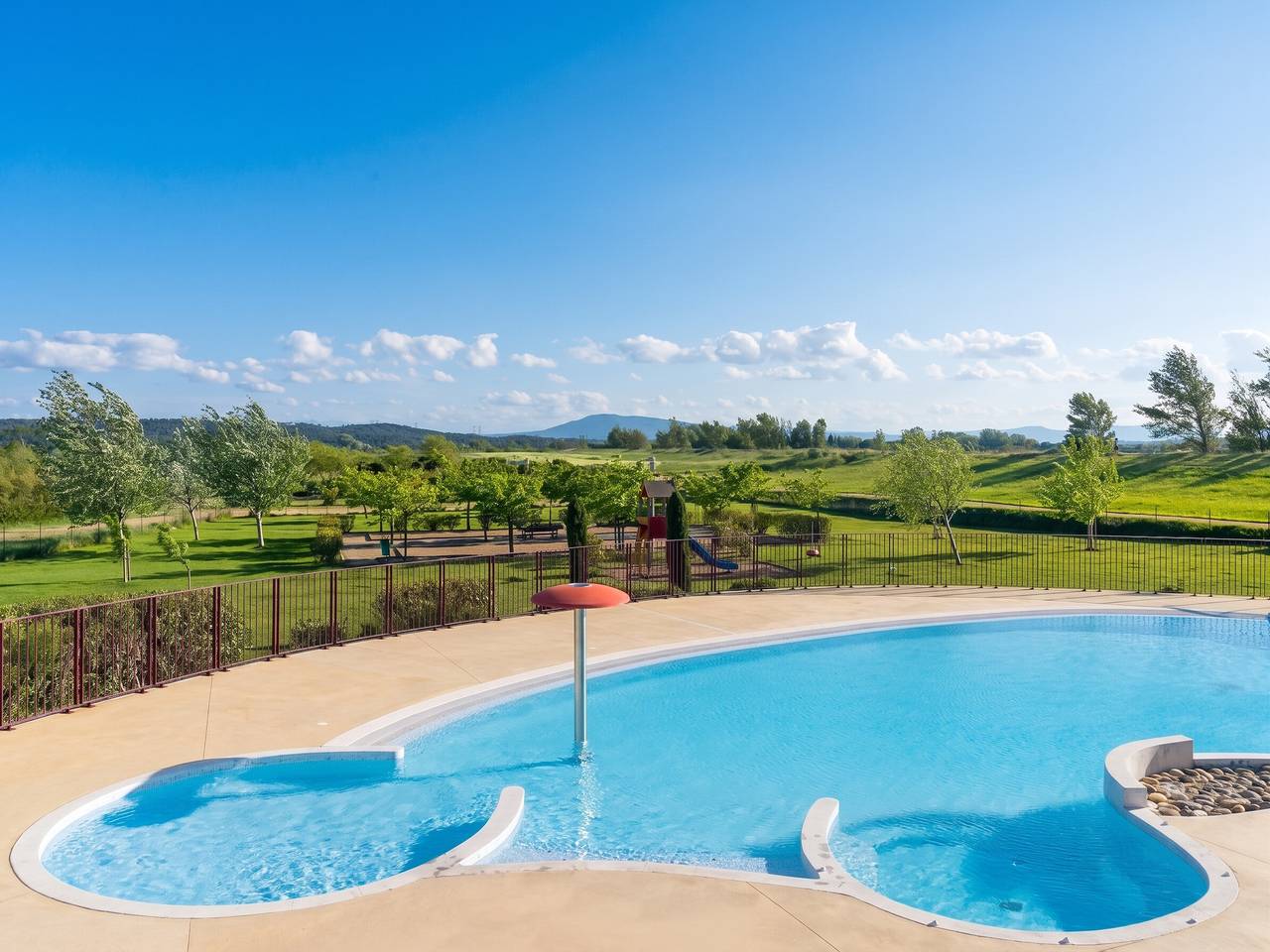 Maison charmante à Homps + Jardin avec vue sur le lac in Homps, Région de Narbonne