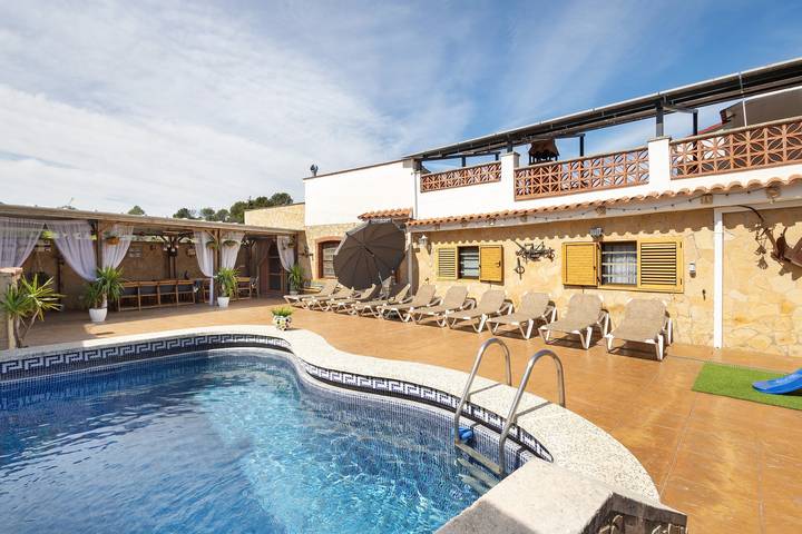 Ferienhaus für 15 Personen, mit Balkon und Garten in Rubi (Katalonien), Barcelona Binnenland
