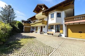 Ferienhaus für 29 Personen, mit Balkon und Garten, mit Haustier in Oberstaufen
