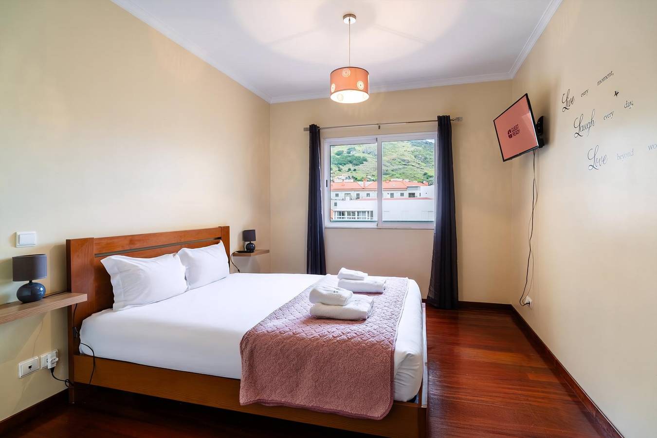 Apartamento inteiro, Guestready – Apartamento em Machico com Varanda in Machico, Madeira