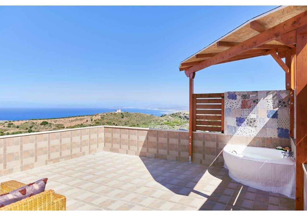 Achilleas Apartments with Sea View in Region de Chania