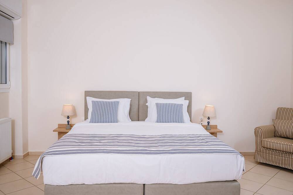 Schöne Villa Poseidon mit privatem Pool, großem Garten, Meerblick, Ostkreta in Milatos, Lasithi