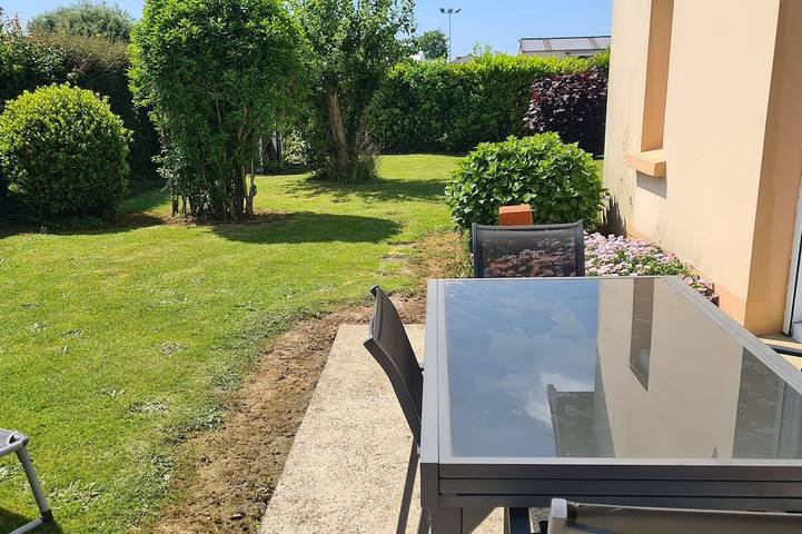 Gîte pour 6 personnes, avec terrasse et jardin, animaux acceptés à Saint-Symphorien-le-Valois
