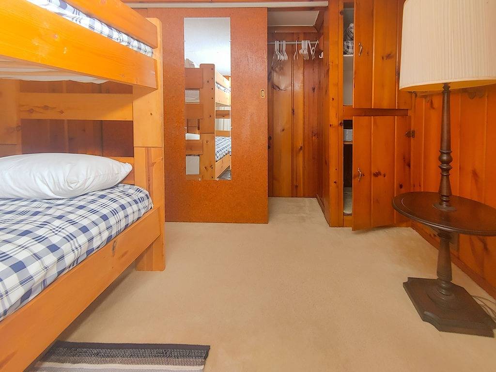 Huge historic on Lake Michigan w/ large yard, fire pit, Bbq & air conditioning in Manistee, Manistee County