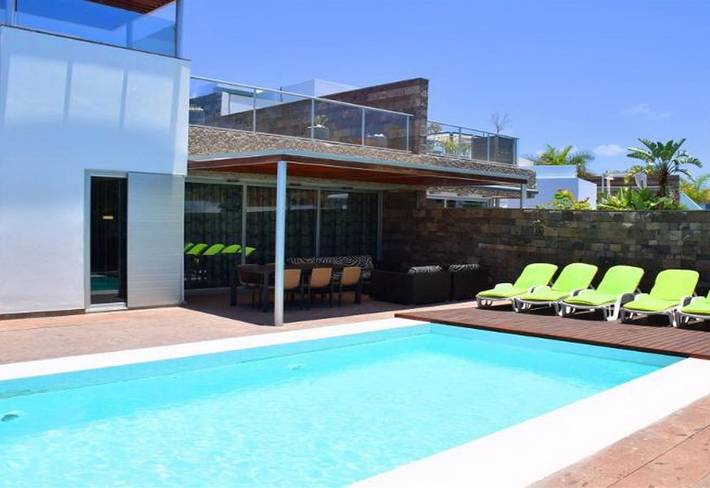 Ferienhaus für 12 Personen, mit Balkon und Whirlpool sowie Garten und Sauna in Adeje
