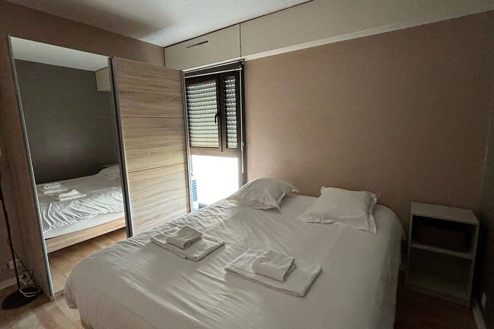 Entire apartment, Apartment  Bordeaux Mérignac with Parking in Mérignac, Bordeaux region