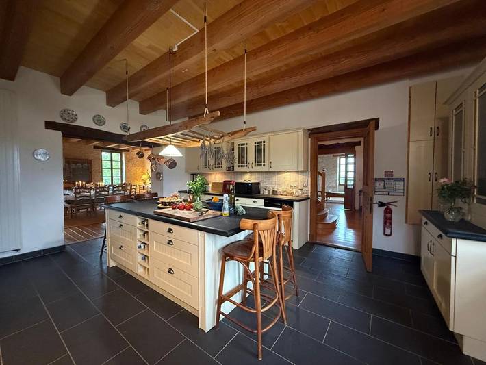 Location de vacances pour 2 personnes, avec piscine et jardin ainsi que terrasse et vue à Fauroux - 3