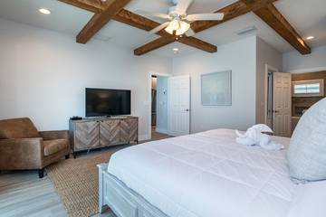 Beach Rental for 10 Guests in Bradenton Beach, Anna Maria Island, Picture 1