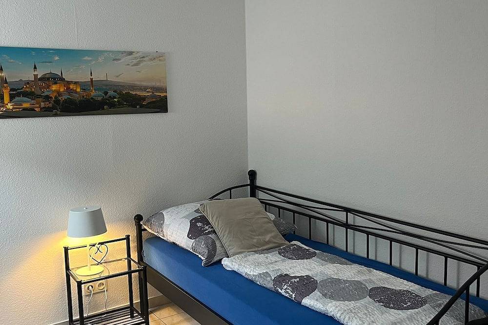 Ganze Wohnung, Großzügige 110m² große Ferienwohnung/ App. in Paderborn Lichtenau Blankenrode. in Lichtenau, Teutoburger Wald