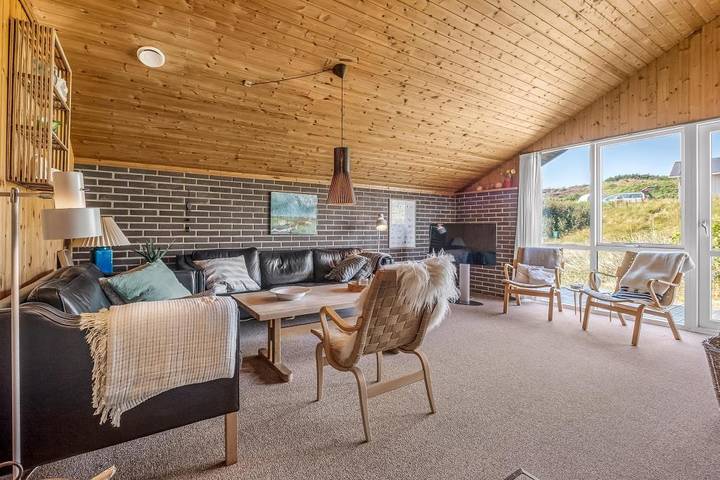 Well-maintained retro summer house from the 1970s in Hvide Sande, Holmsland Klit