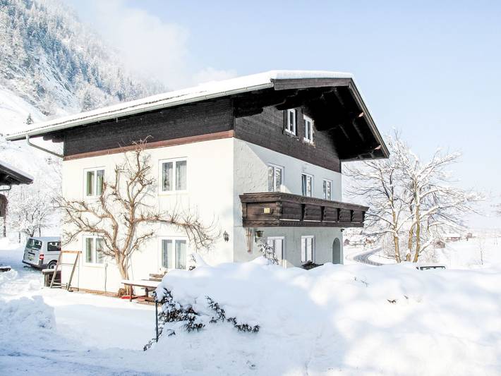 Ferienhaus für 22 Personen, mit Garten und Sauna