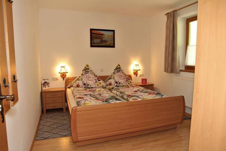 Ferienwohnung für 4 Personen, mit Garten und Balkon in Wackersberg - 2