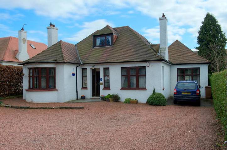 Bed and breakfast for 2 people in Edinburgh