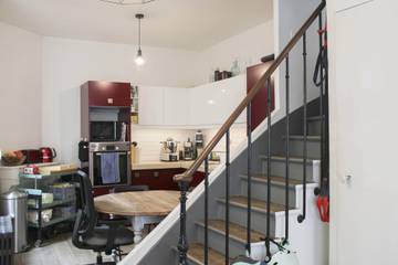 Maison De Vacances pour 7 Personnes dans Puteaux, Hauts-de-Seine, Photo 4