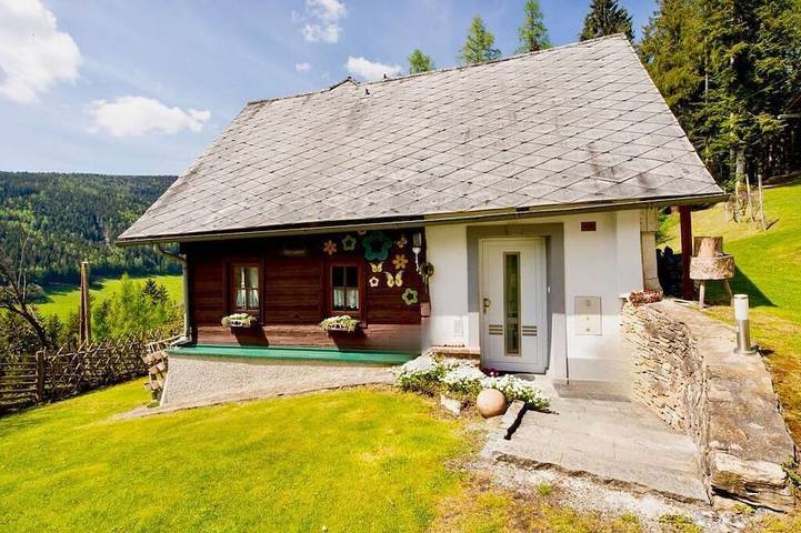 Ferienhaus für 4 Personen, mit Terrasse und Garten