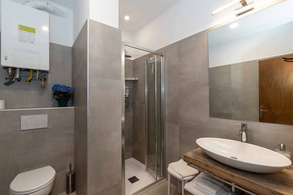 Entire apartment, Smeraldo two-room apartment with valley view in Spello, Perugia Province