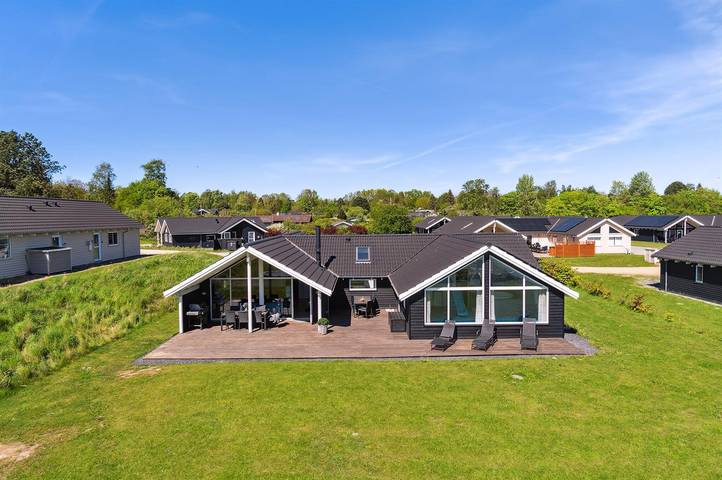 Ferienhaus für 14 Personen, mit Terrasse und Garten sowie Whirlpool und Sauna an der Kattegat Küste - 2