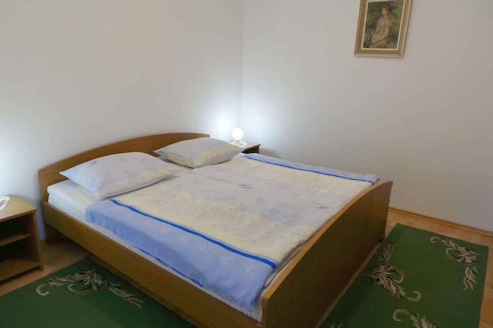 Ganze Wohnung, Ferienwohnung mit Ausblick zum Meer in Raša, Ostküste Istrien