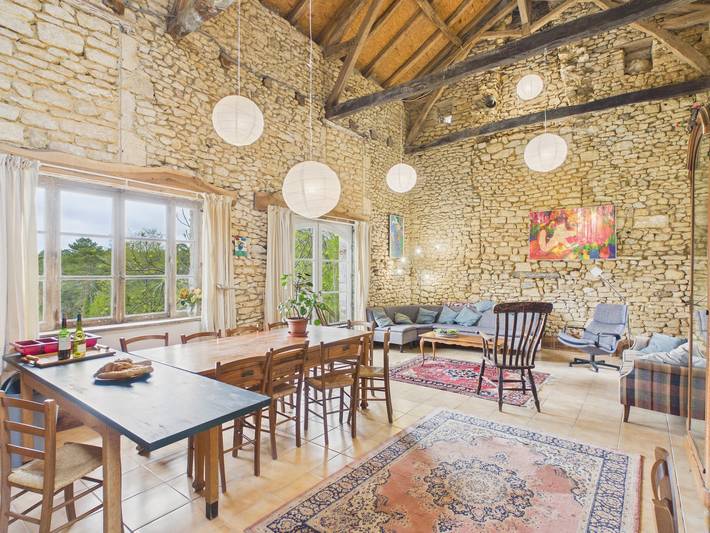 Gîte pour 11 personnes, avec jardin à Fanlac