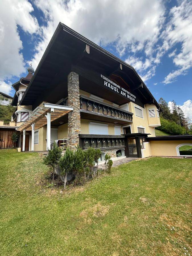 Ferienwohnung für 2 Personen, mit Ausblick und Sauna sowie Garten in Höfen