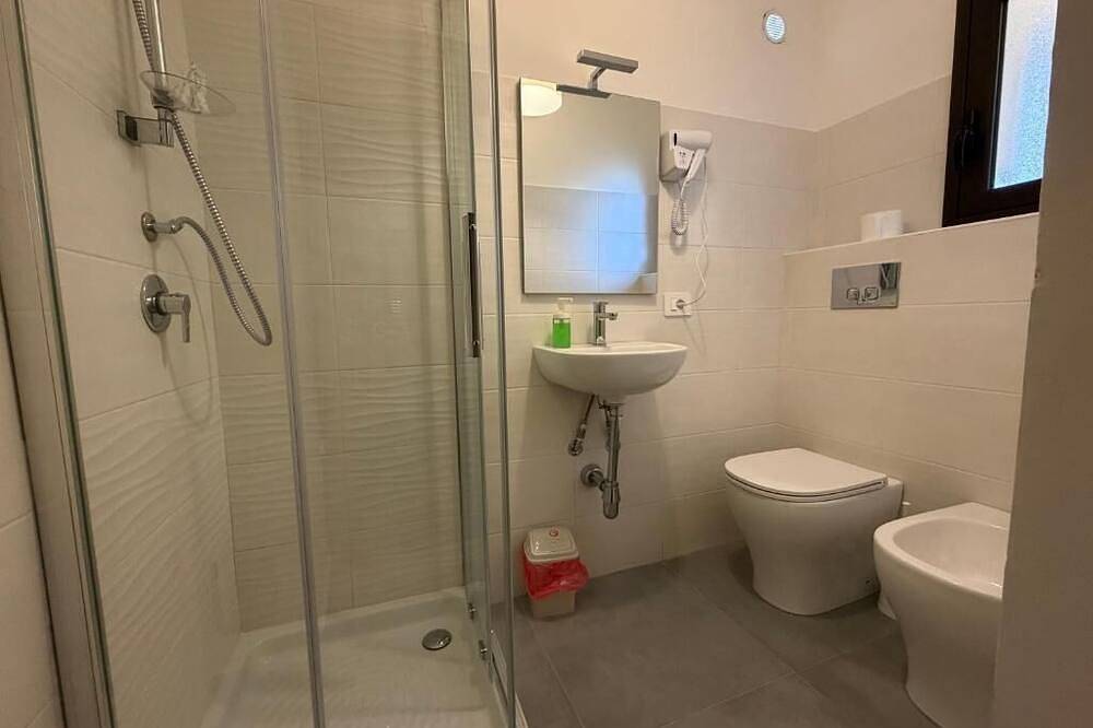 Apartamento entero, Comfort, style and views: your perfect stay at Civico24rooms in Caltagirone, Provincia de Catania