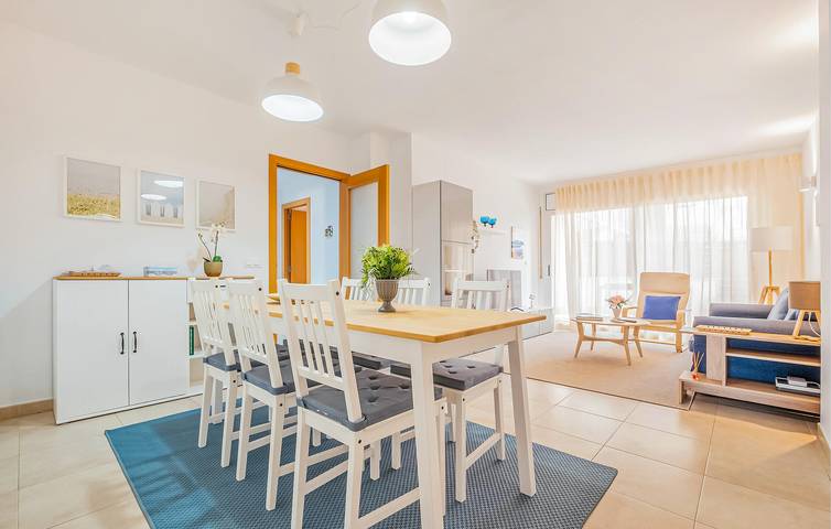 Ganze Ferienwohnung, Gemütliche Wohnung mit Pool, Parkplatz und AC in der Nähe von Platja del Suís in Sant Carles de la Ràpita, Costa Dorada
