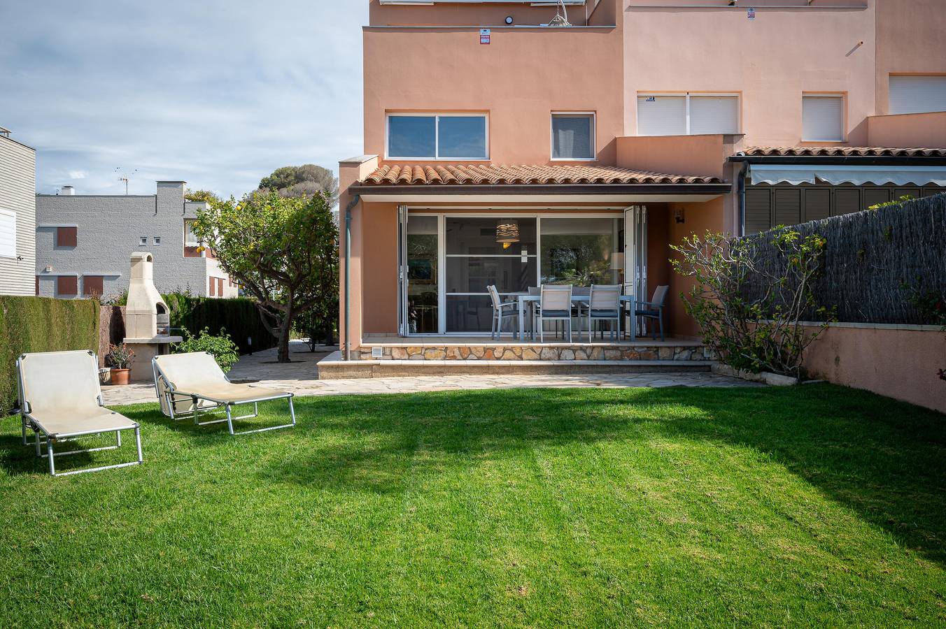 At009 Rebolç: Casa con jardin y completamente equipada, al lado de la playa in Torredembarra, Costa Dorada
