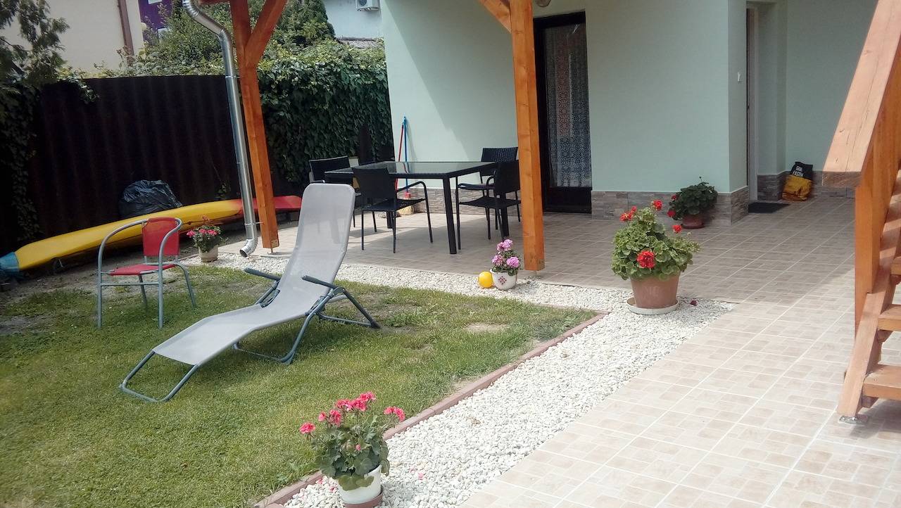 Ganze Wohnung, Wohnung für 10-16 Personen in Balatonlelle, Plattensee Südufer