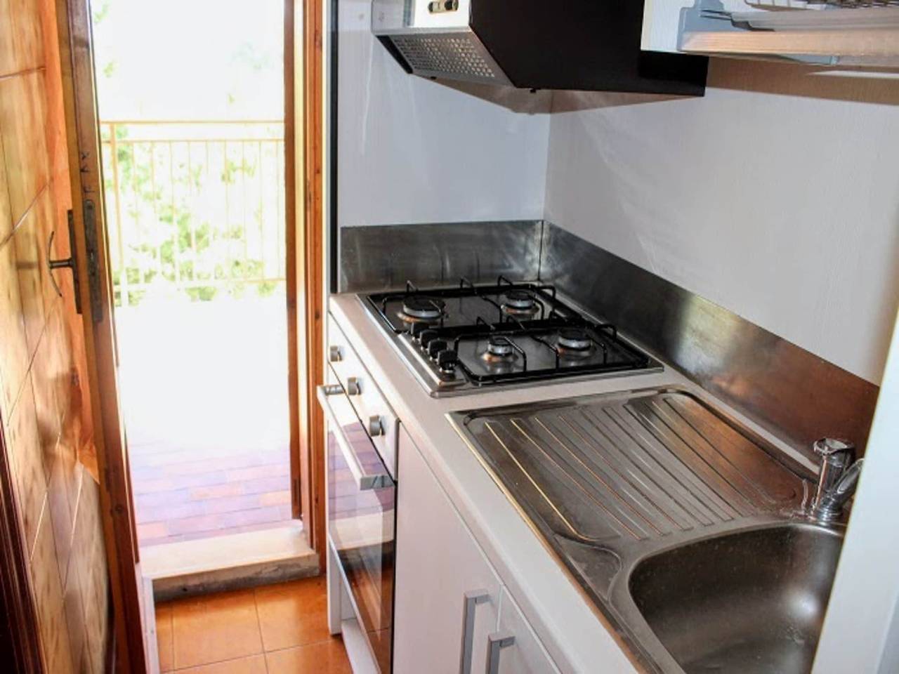 Appartamento intero, Appartamento con balcone posto auto a Numana in Numana, Riviera del Conero
