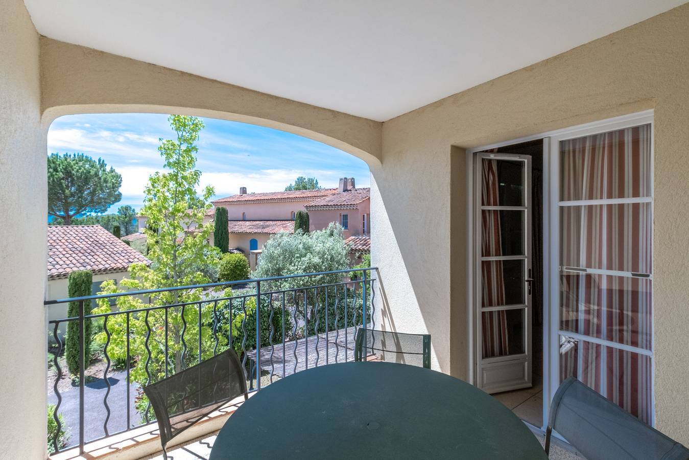 Appartement entier, Appartement 2 Chambres Avec Terrasse Et Jardin (N°510) in La Motte, Côte méditerranéenne (France)